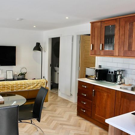 Contemporary Countryside Home Dromore  Bagian luar foto